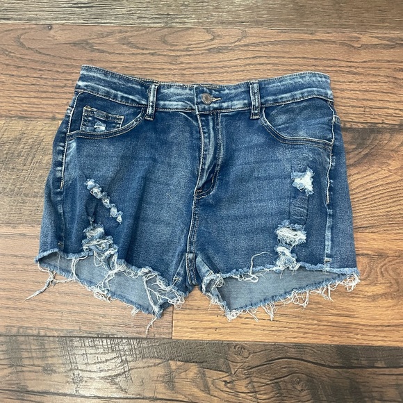 Really cute dark blue jean shorts. SHEIN, size large, unworn. - Picture 1 of 3